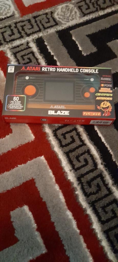 Atari  retro handheld console met 60 ingebouwde spelletjes, Consoles de jeu & Jeux vidéo, Consoles de jeu | Atari, Enlèvement