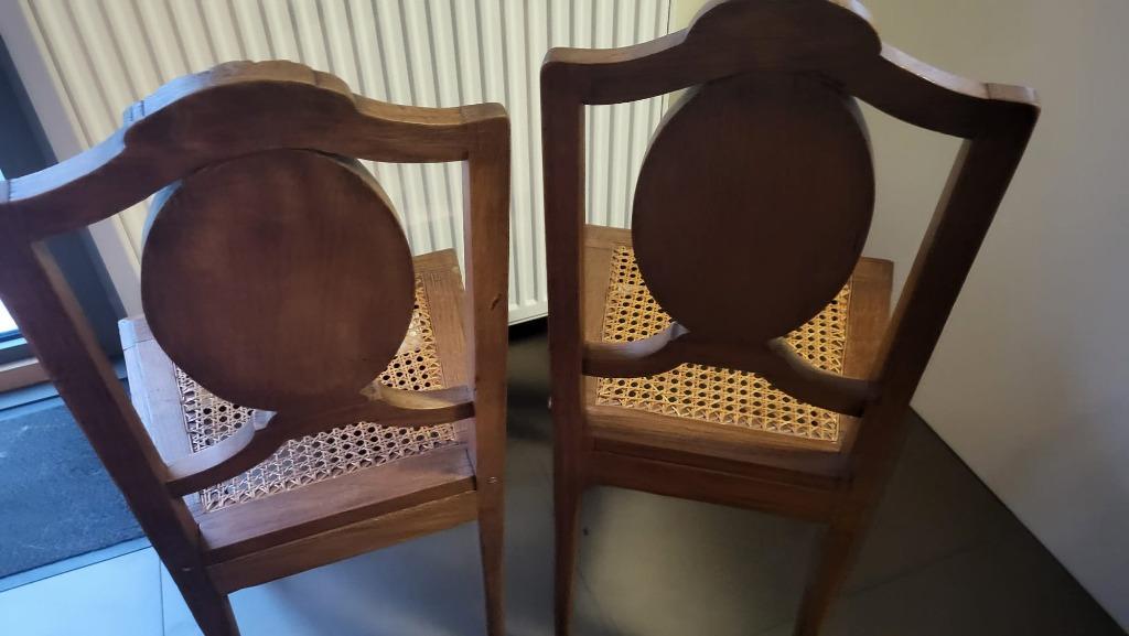 Vintage houten stoelen met rieten zitting – medaillon rug, Ophalen, Gebruikt, Hout, Twee