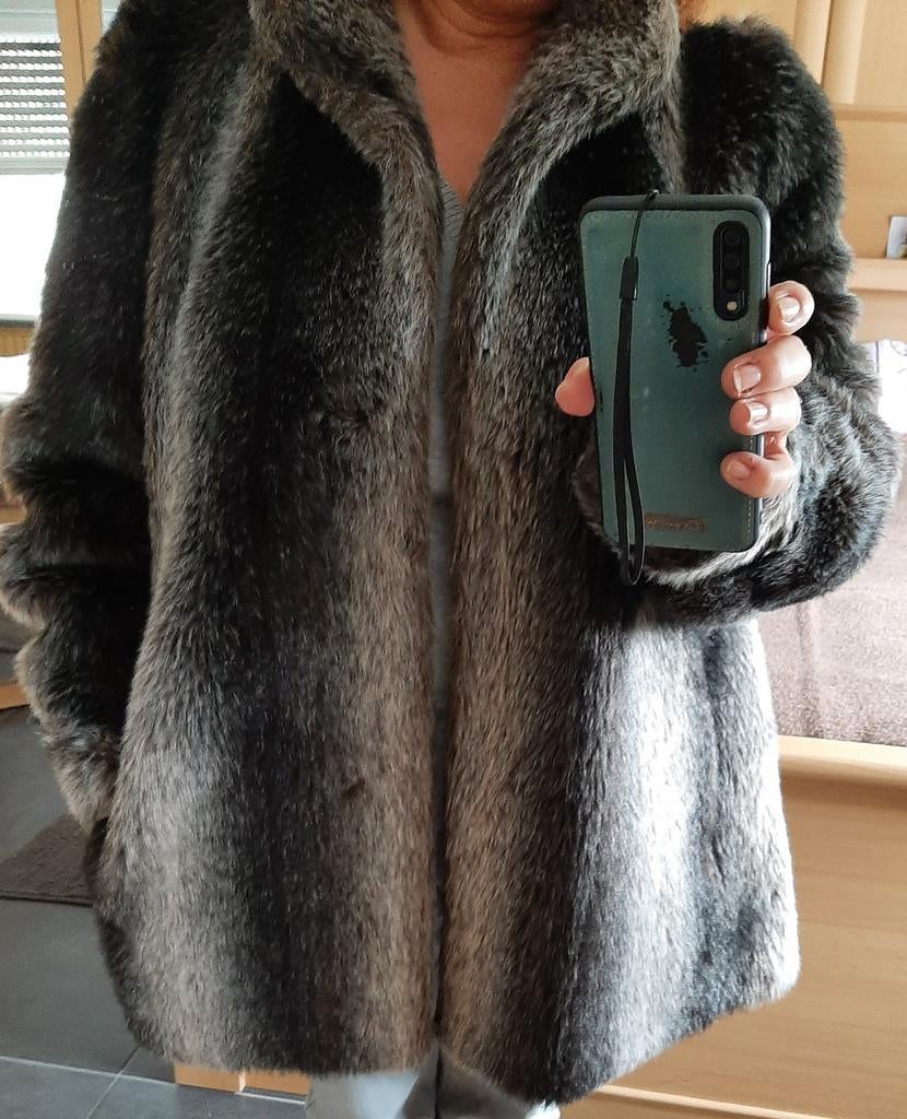 3/4 pelsen mantel (Geen echte pels), Kleding | Dames, Ophalen, Maat 42/44 (L)