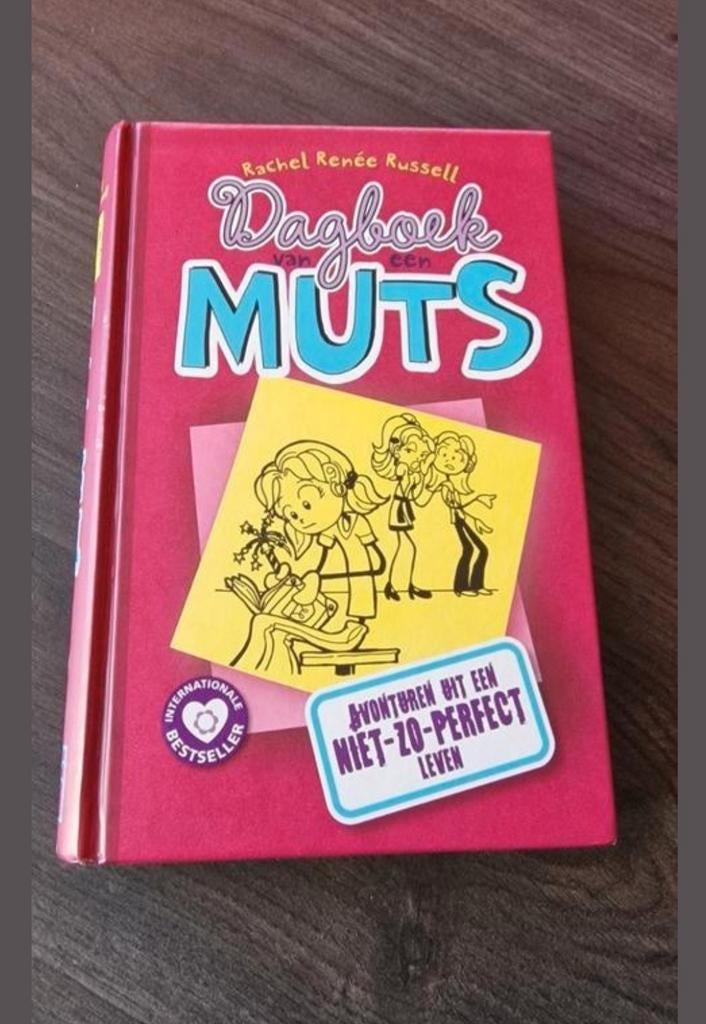 DAGBOEK VAN EEN MUTS  HARDCOVER, Boeken, Kinderboeken | Jeugd | 10 tot 12 jaar, Gelezen, Ophalen of Verzenden
