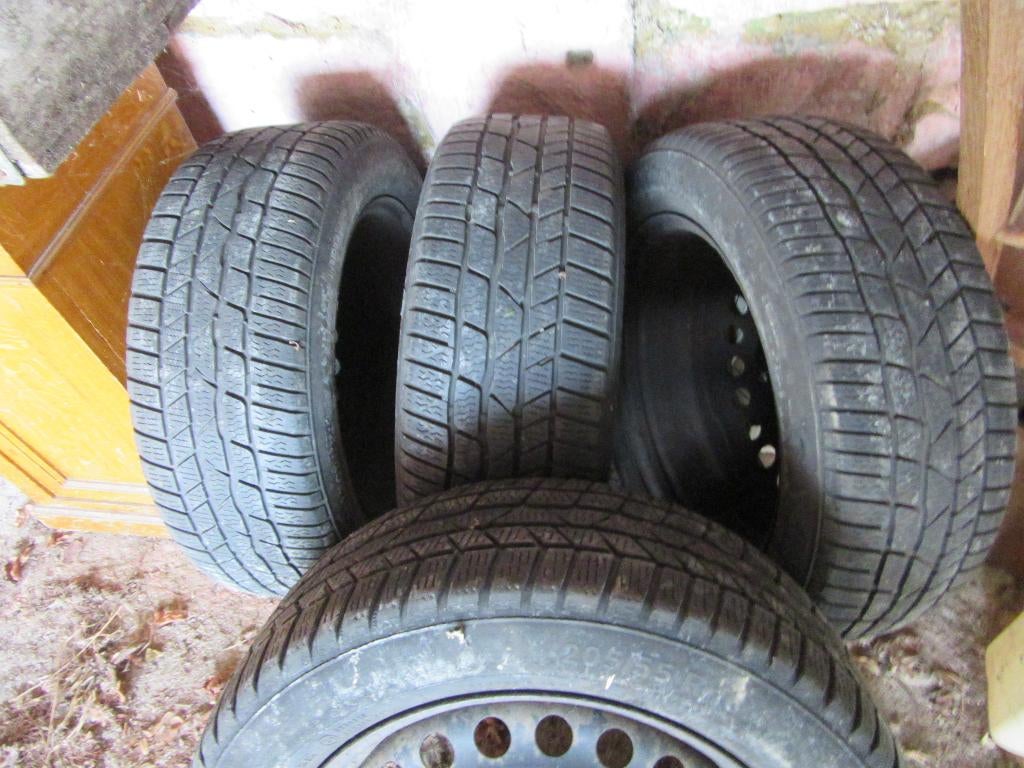 4 roues Cmax Ford Pneus Continental 205/55 R 16, Autos : Pièces & Accessoires, Pneus & Jantes, Pneu(s), Pneus hiver, Autre, Autre