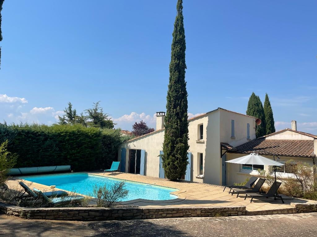 BELLE VILLA 8 PERS AVEC GRANDE PISCINE ET TERRAIN CLOS, Vacances, Maisons de vacances | France, Languedoc-Roussillon, Maison de campagne ou Villa