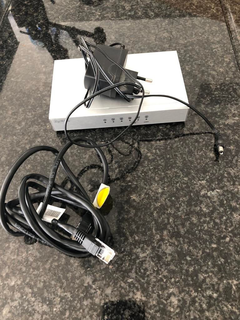 USB poorten, Ophalen of Verzenden, Zo goed als nieuw