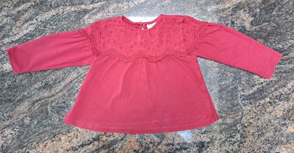 Taille 80 Chemisier bordeaux col dentelle, Enfants & Bébés, Vêtements de bébé | Taille 80, Enlèvement ou Envoi, Chemise ou Chemisier