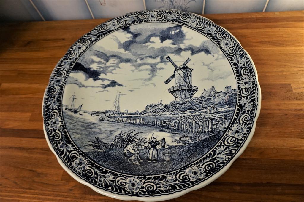 assiette porcelaine BOCH, Enlèvement ou Envoi