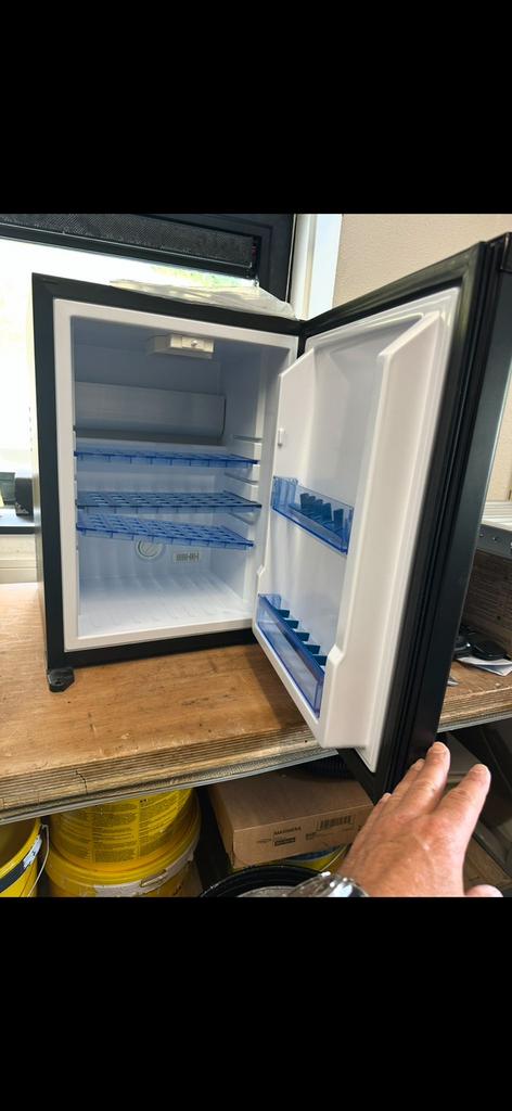 38 stuks Hotel koelkastjes, Elektronische apparatuur, Ophalen of Verzenden, Zo goed als nieuw