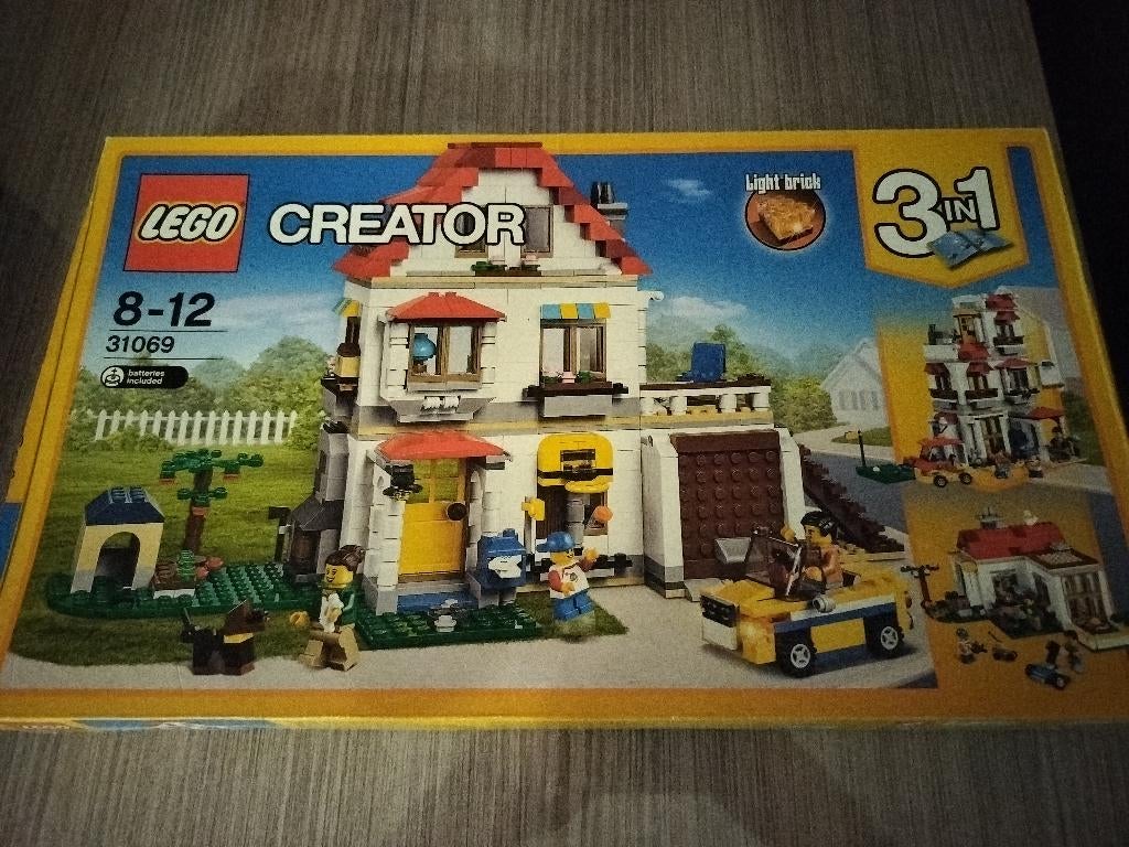 Lego creator 31069 modulaire familievilla, Kinderen en Baby's, Speelgoed | Duplo en Lego, Ophalen of Verzenden, Zo goed als nieuw