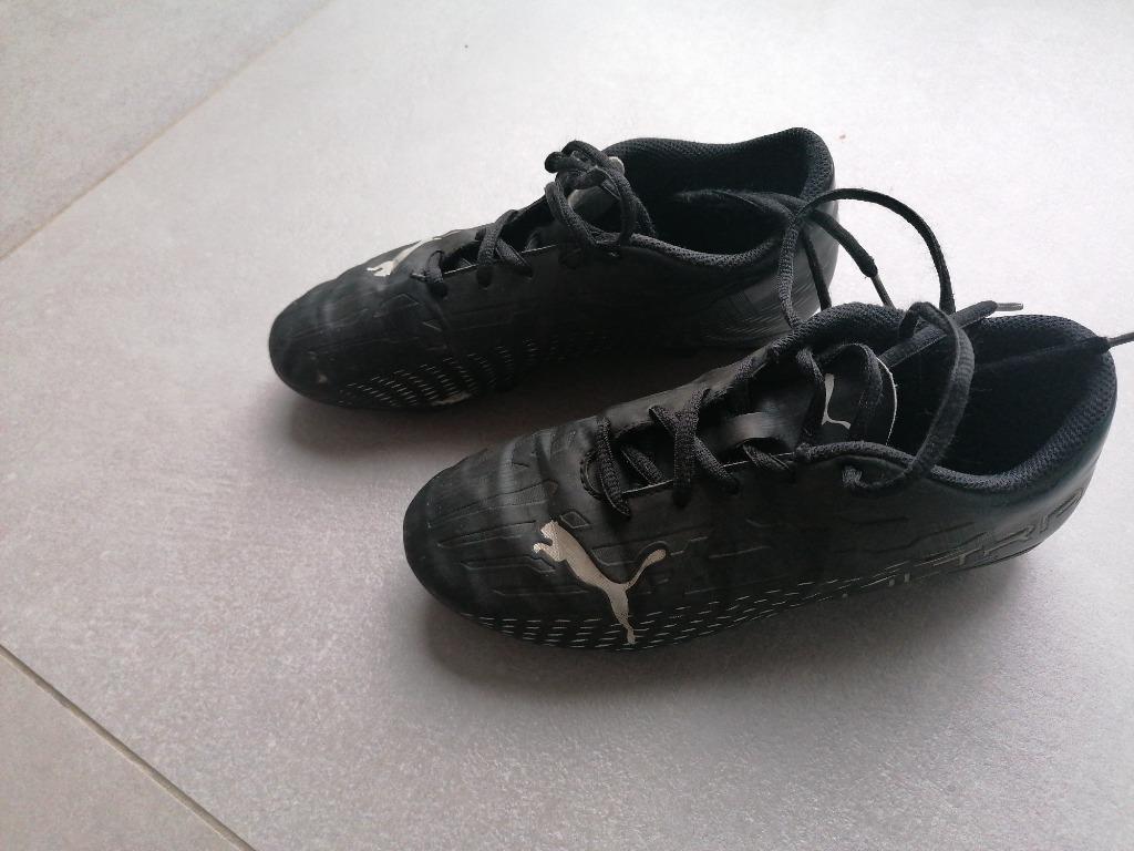 Voetbalschoenen puma 35, Sport en Fitness, Voetbal, Ophalen, Gebruikt, Schoenen