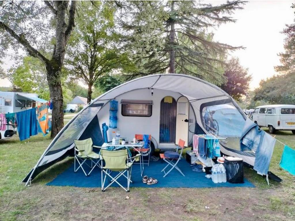 Te huur: T@b 320 RS caravan inventaris fietsendrager luifel, Caravans en Kamperen, Verhuur