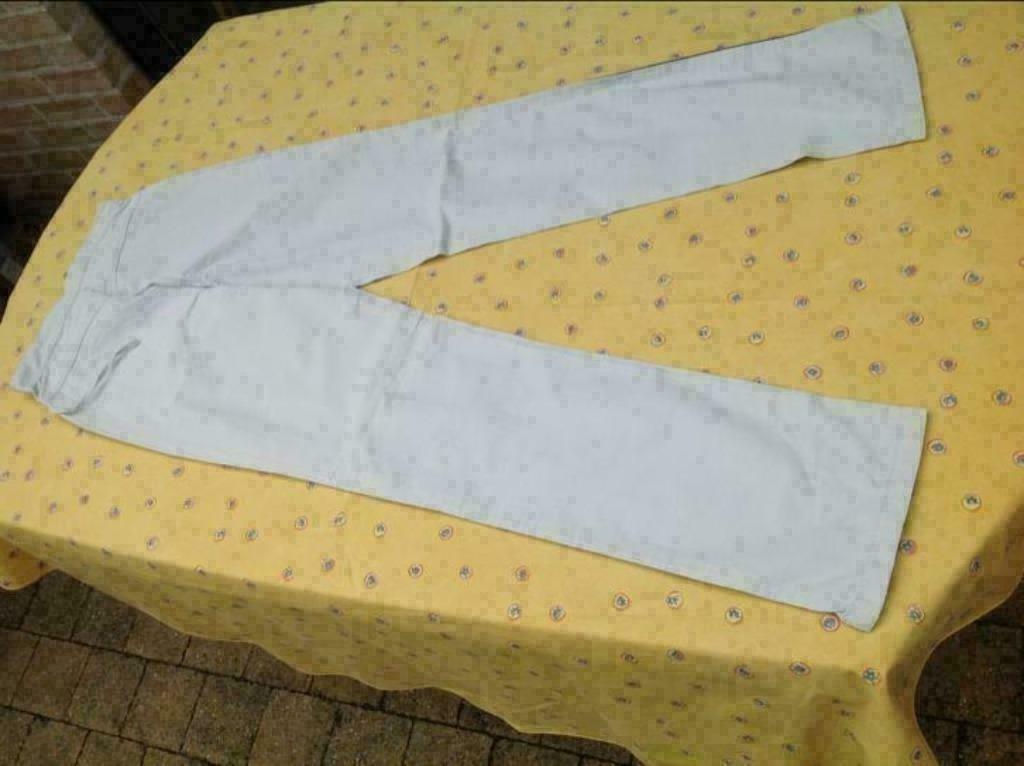 Broek Birgini 14 jaar, Enlèvement