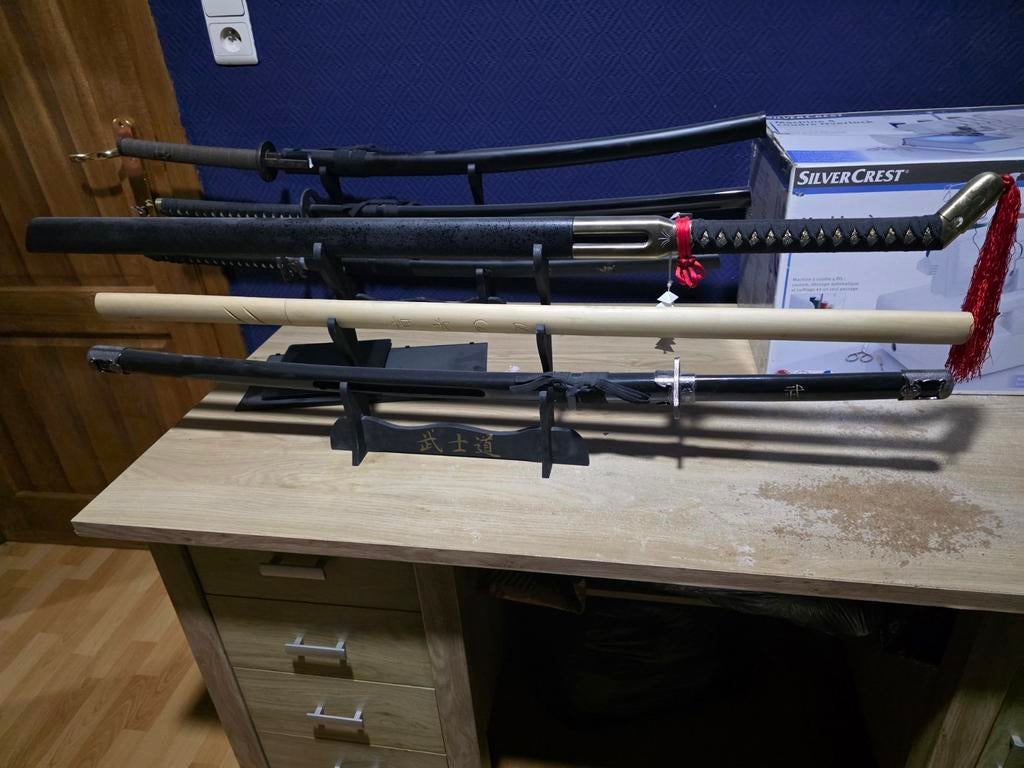 Cosplayzwaarden/katana's, Ophalen