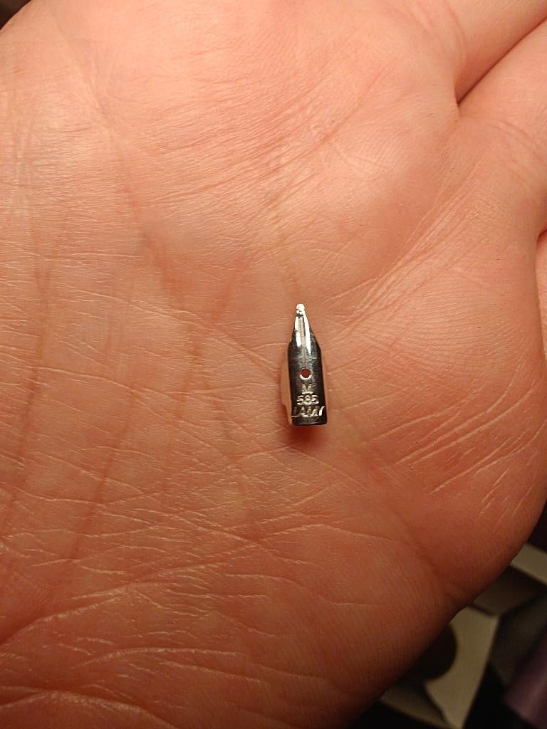 Lamy 2000 nib maat M in perfecte staat, Verzamelen, Pennenverzamelingen, Ophalen of Verzenden, Zo goed als nieuw, Vulpen, Overige merken