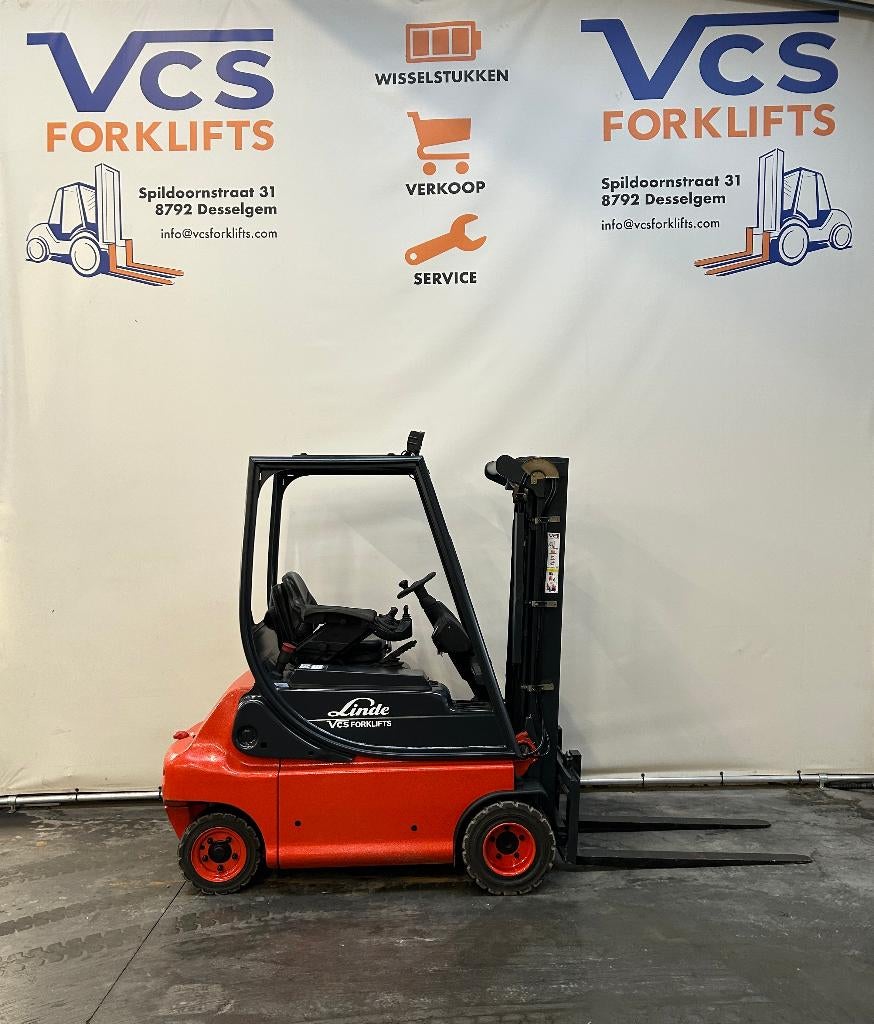 LINDE 2 ton -TRIPLEX SIDESHIFT ACCU 2022, Ophalen, Linde, Heftruck, 1000 tot 2000 kg