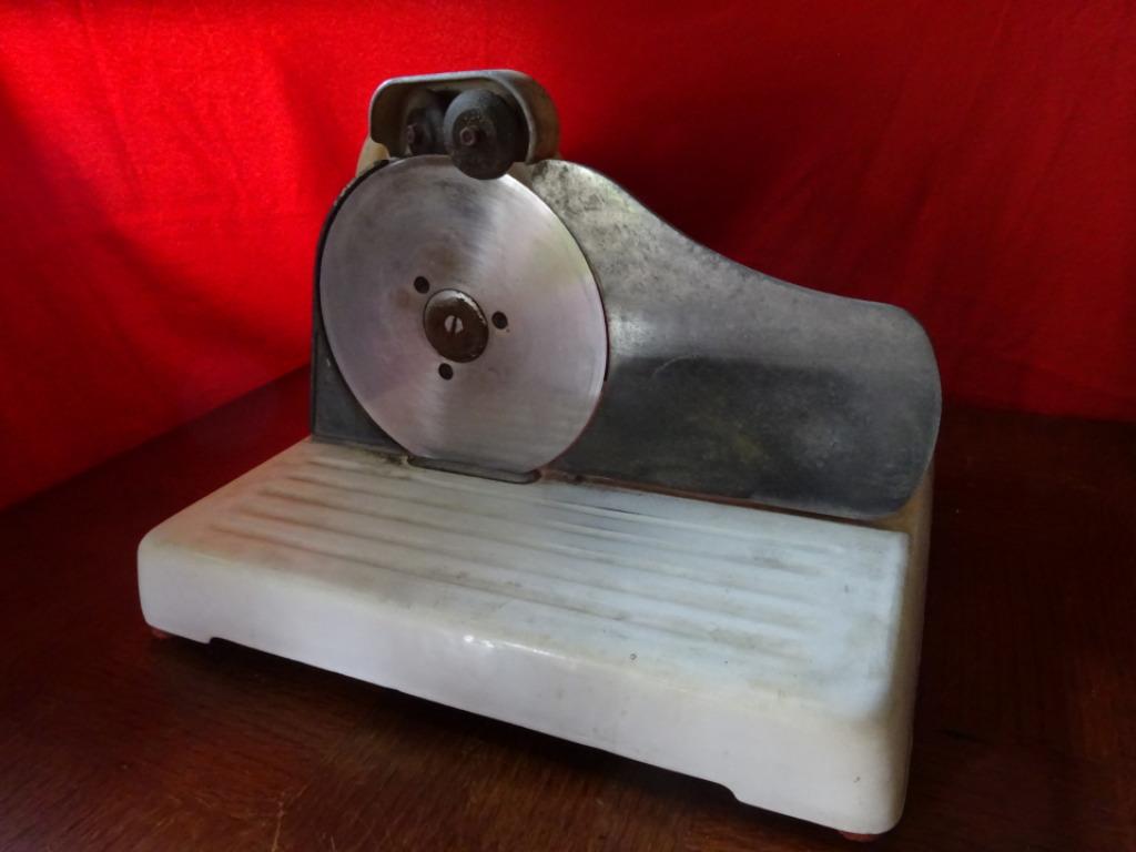Antieke snijmachine Droman, Ophalen