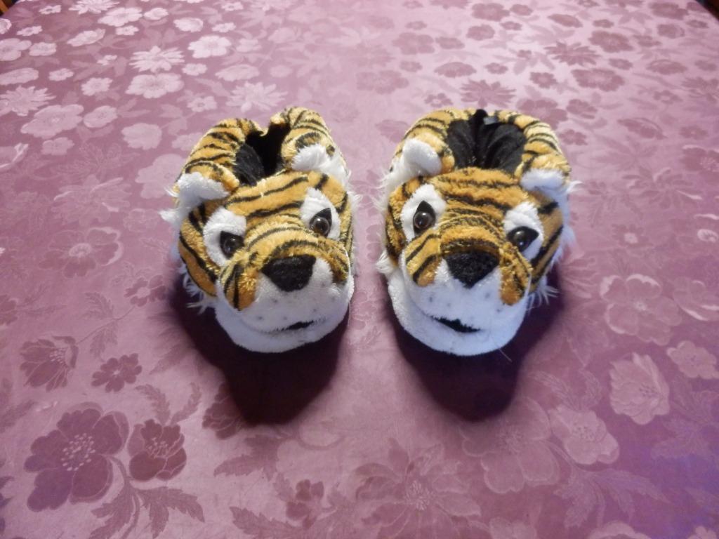 (18) - pantoufles femme tigre p.37 brunes, Vêtements | Femmes, Chaussures, Comme neuf, Pantoufles, Brun, Enlèvement ou Envoi