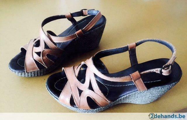 Damesschoenen, Kleding | Dames, Schoenen, Verzenden, Gedragen, Bruin, Pumps