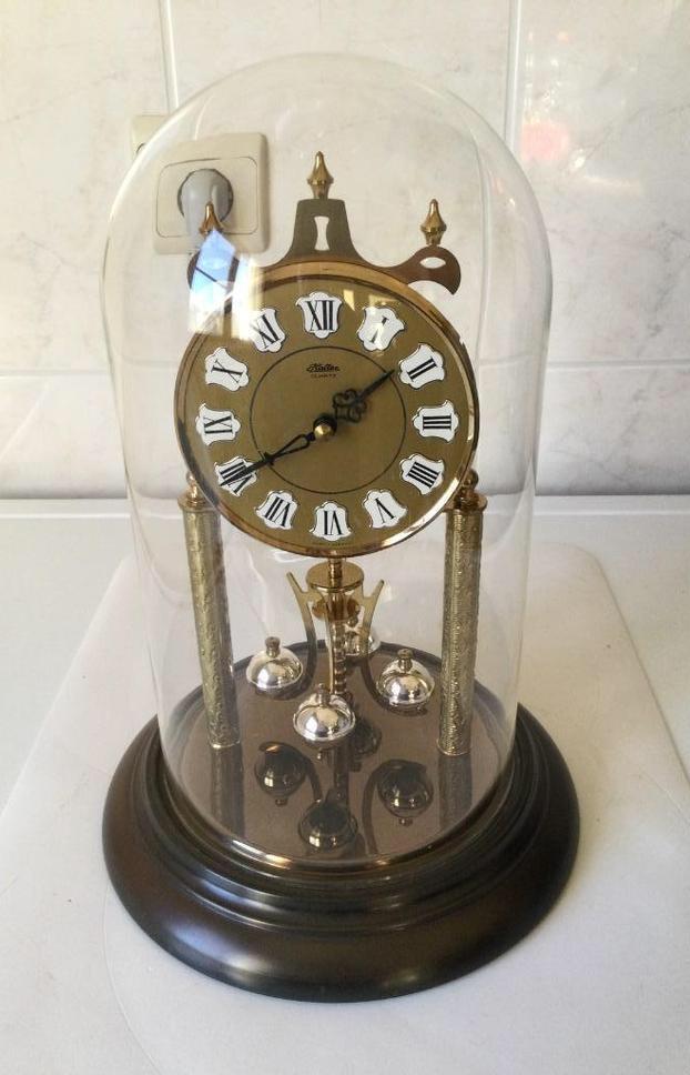 Haller quartz klok, Antiek en Kunst, Ophalen