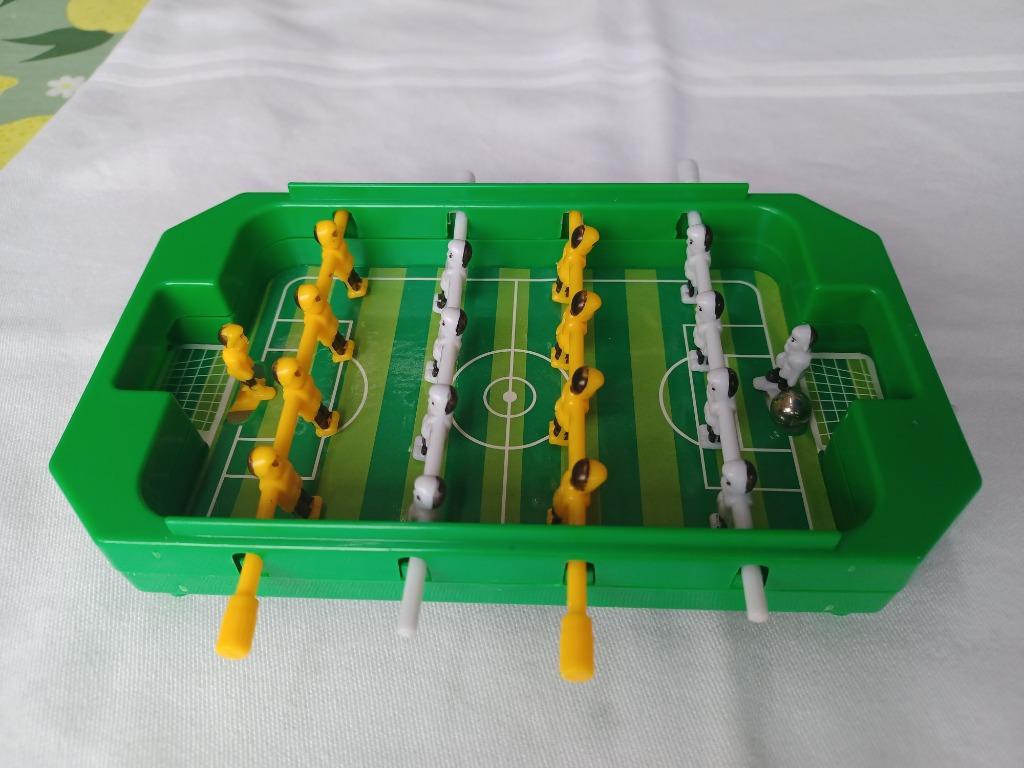Kleine kikkertafel, Kinderen en Baby's, Speelgoed | Voetbaltafels, Ophalen of Verzenden, Zo goed als nieuw