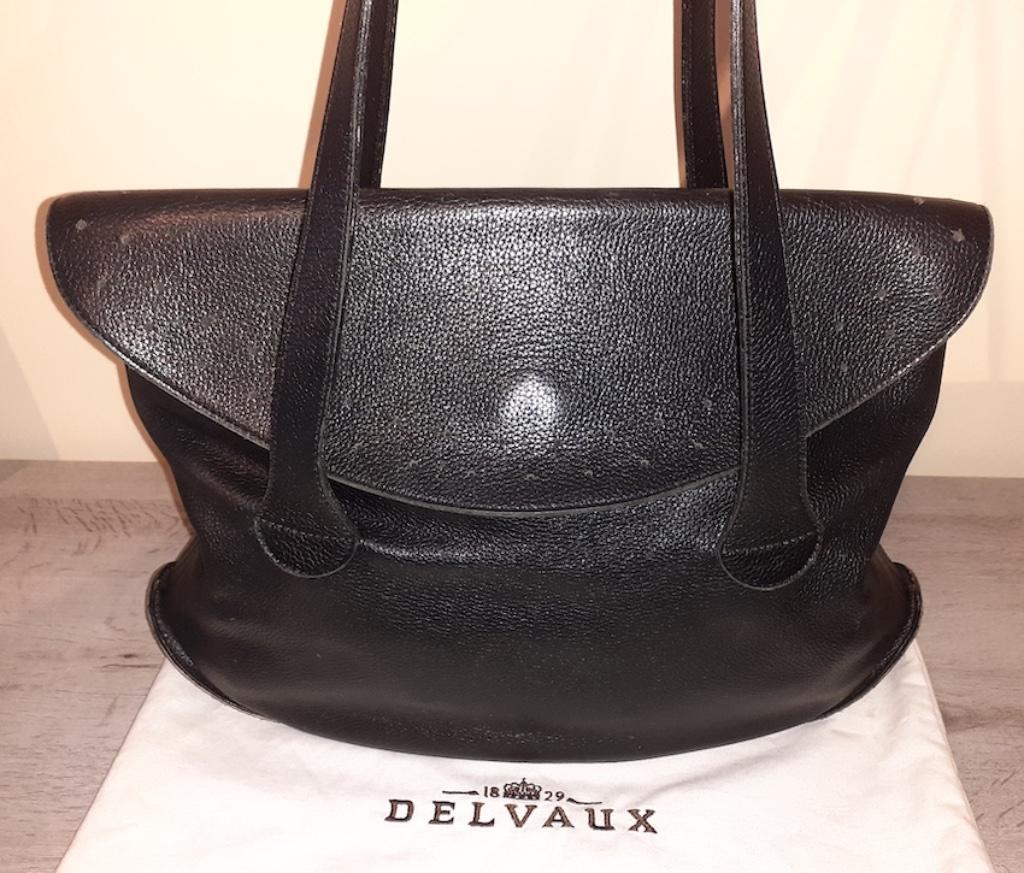 DELVAUX schoudertas Mémoire Trotteur, Ophalen of Verzenden, Zo goed als nieuw, Zwart, Leer