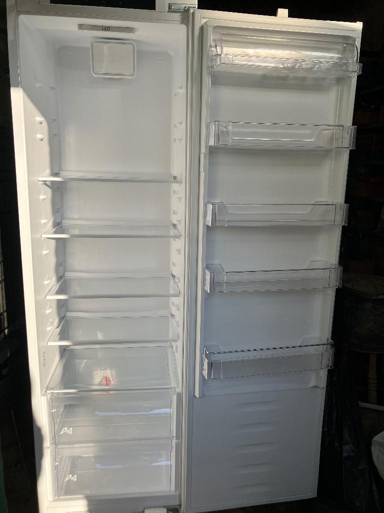Nieuwe Frysa inbouwkoelkast, Elektronische apparatuur, Koelkasten en IJskasten, Ophalen, Zonder vriesvak, Nieuw, 160 cm of meer