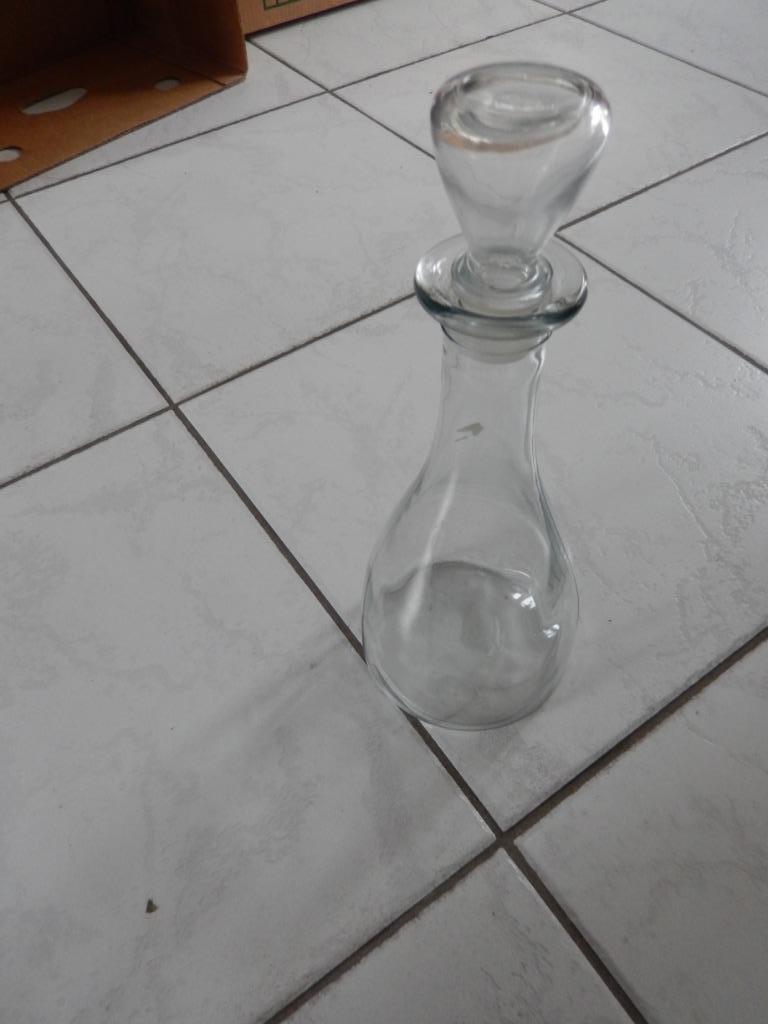 Grote glazen karaf 30 cm hoog., Ophalen, Zo goed als nieuw