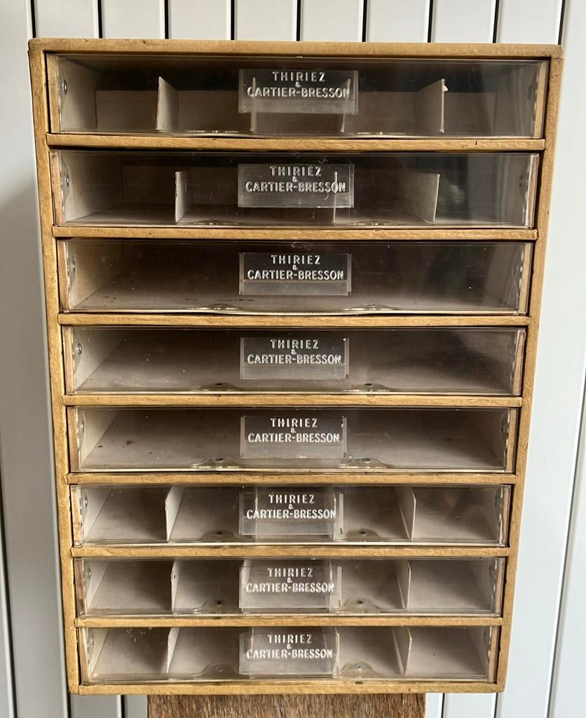 Ancien cabinet de mercerie Thiriez & Cartier-Bresson, Enlèvement ou Envoi