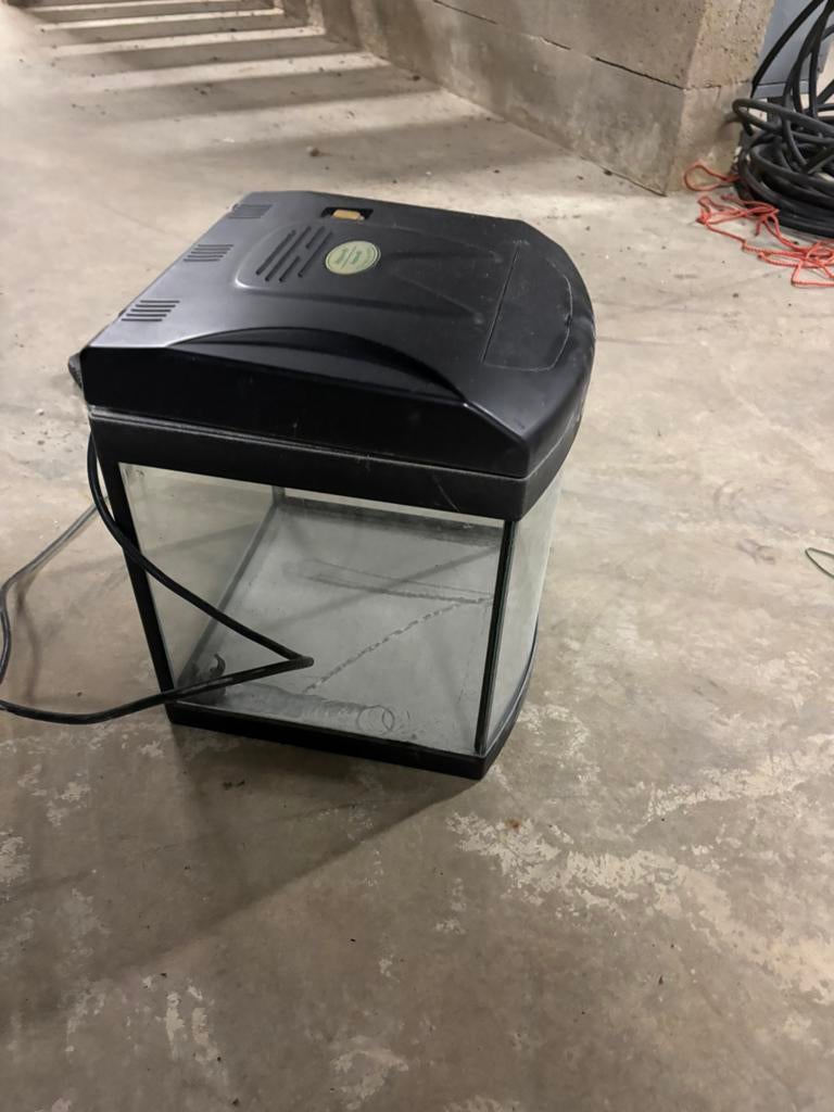 Mooie aquarium te koop, Ophalen, Zo goed als nieuw