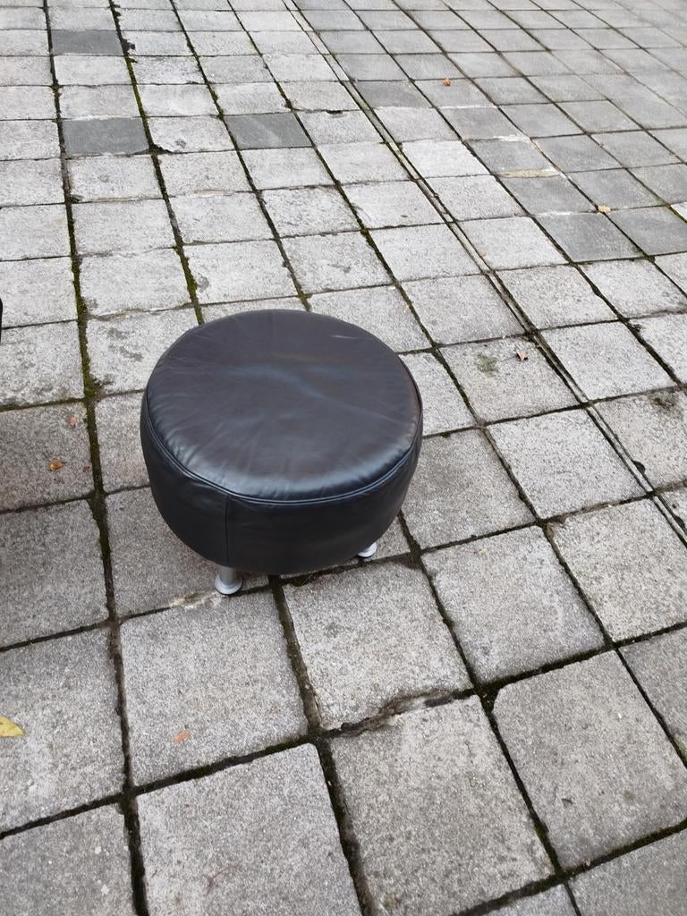 Pouf/repose pieds en cuir noir - Ikea, Enlèvement