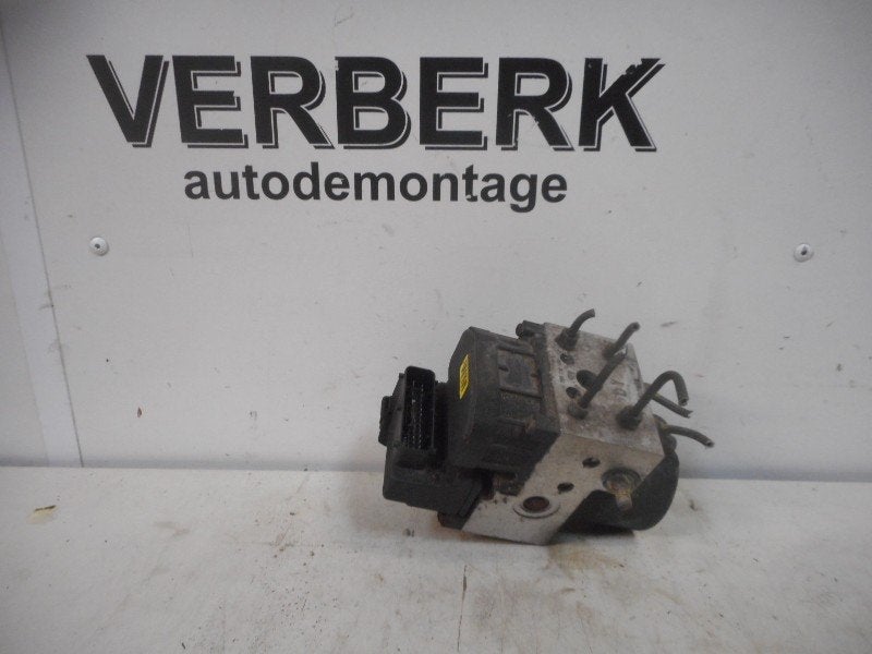 BLOC ABS (FREINS ANTI-BLOCAGE) Opel Omega B (25 / 26 / 27), Robert Bosch AG, Opel, Utilisé, Robert-Bosch-Allee 1
74232  Abstatt, DE