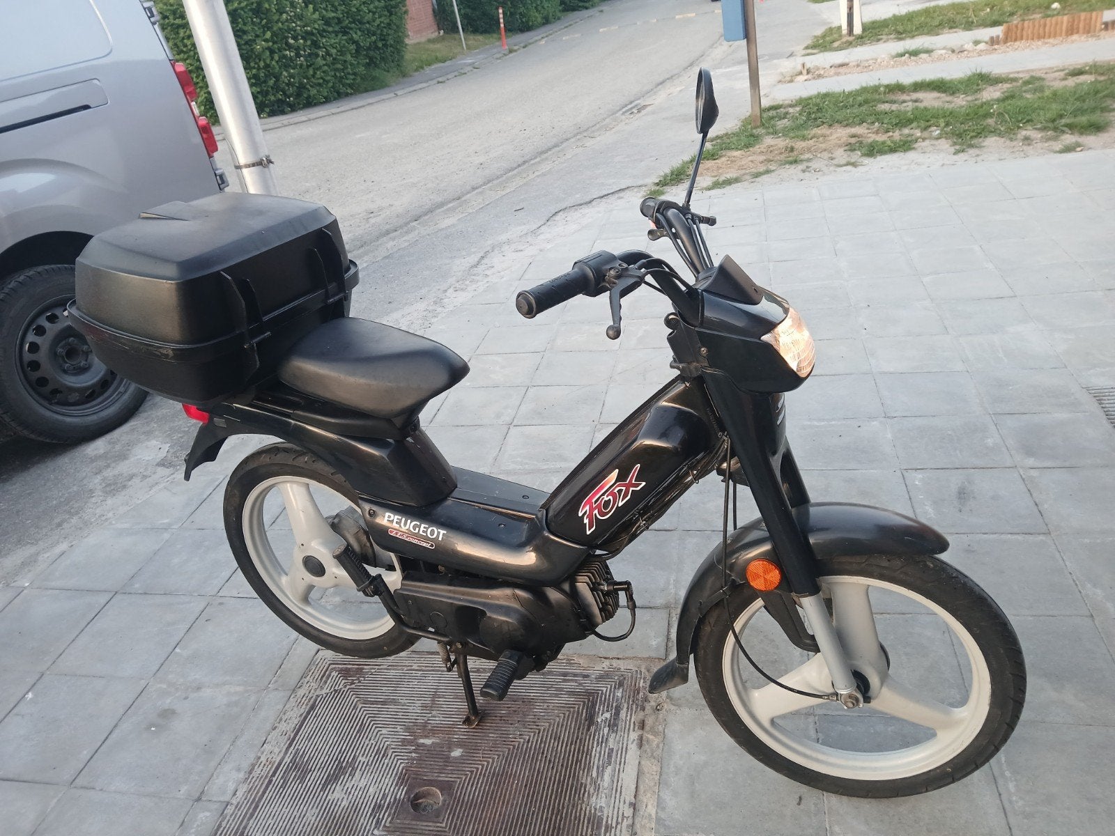 A vendre Peugeot fox d origine 25cc état neuf 9000kmetat, Vélos & Vélomoteurs, Enlèvement ou Envoi, Fox