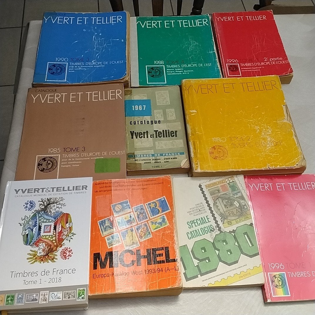 10 OUDERE Catalogi Yvert /Michel, Postzegels en Munten, Ophalen of Verzenden