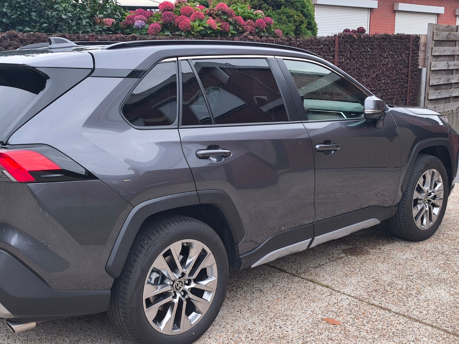 Toyota rav4 Premium plus hybride, Cuir, Achat, Automatique, Attache-remorque