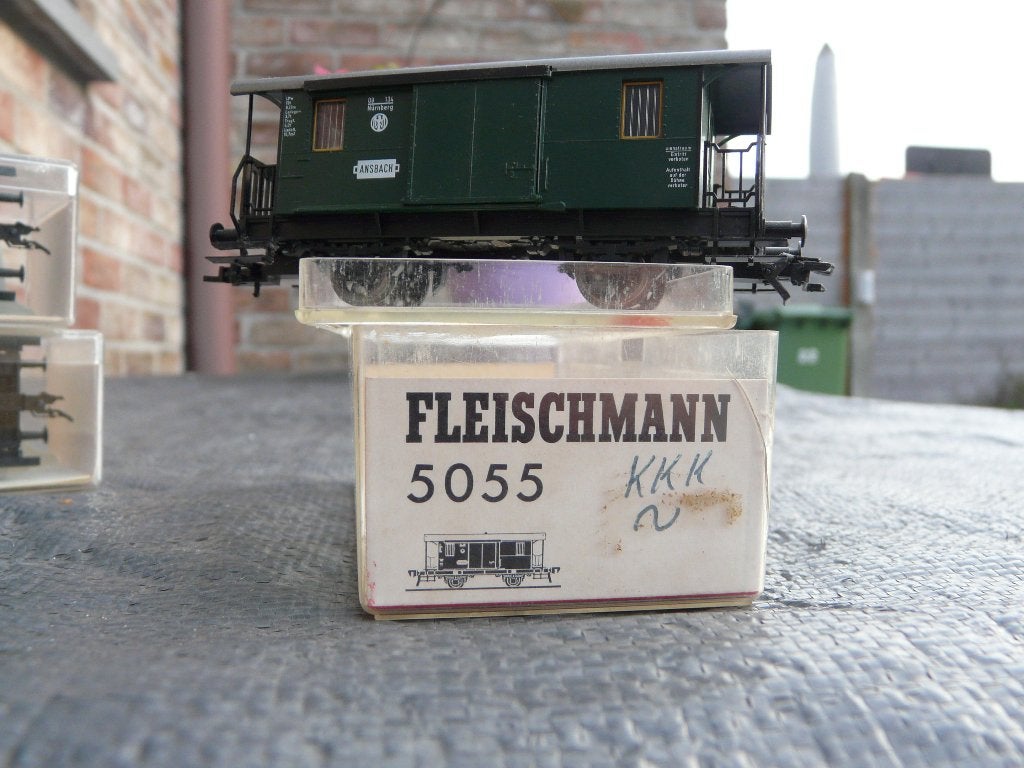 Nieuwe staat Fleischmann 5055 HO bagagewagen, Ophalen, Analoog, Fleischmann, Gelijkstroom of Wisselstroom