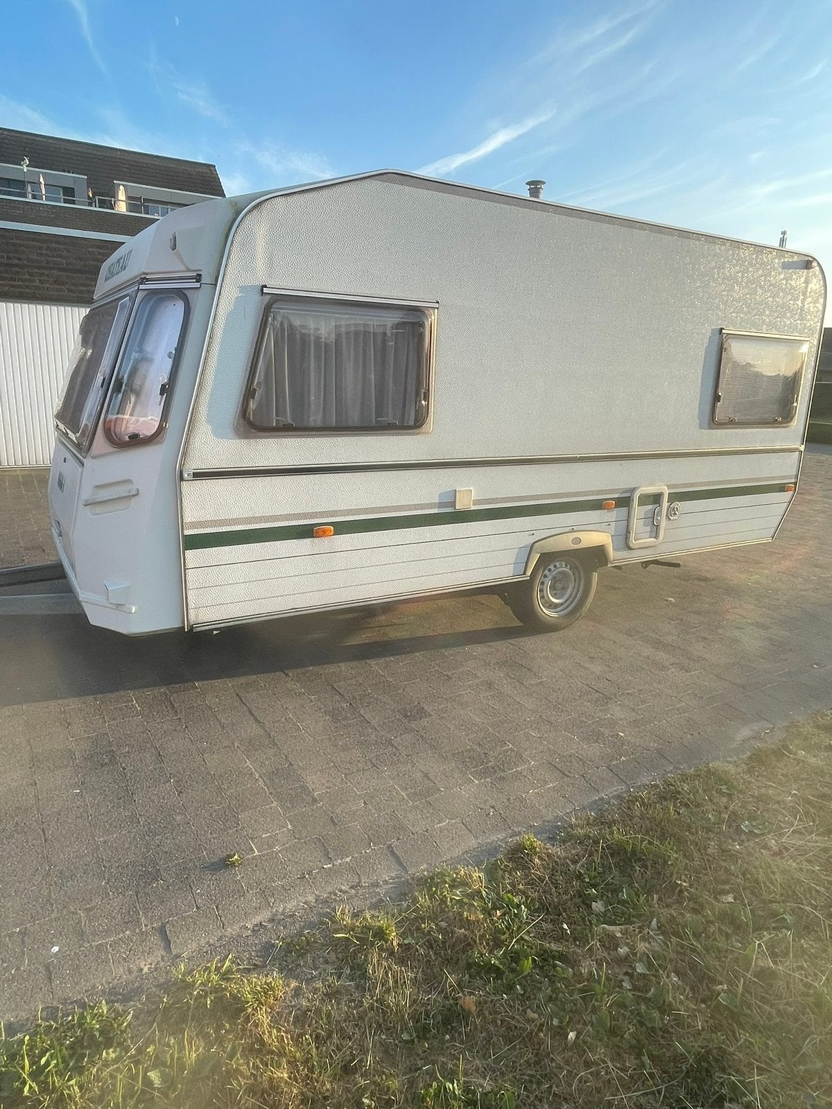 Caravan chateau 445, Chateau, Ringverwarming, 750 - 1000 kg, Particulier
