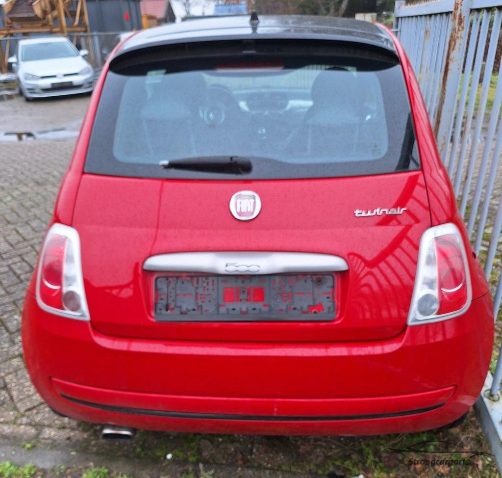 Achterbumper Fiat 500 kleurcode 111 in goede staat., Auto-onderdelen, Carrosserie, Bumper, Fiat, Achter, Gebruikt, Ophalen of Verzenden