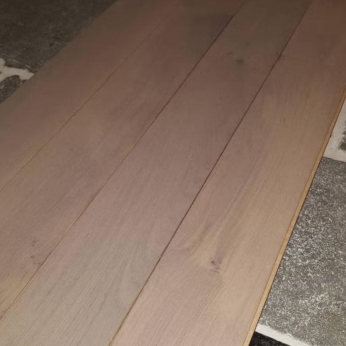 >PARQUET EN CHÊNE MASSIF DE 140 MM DE LARGE, PRÊT À L'EMPLOI, Enlèvement