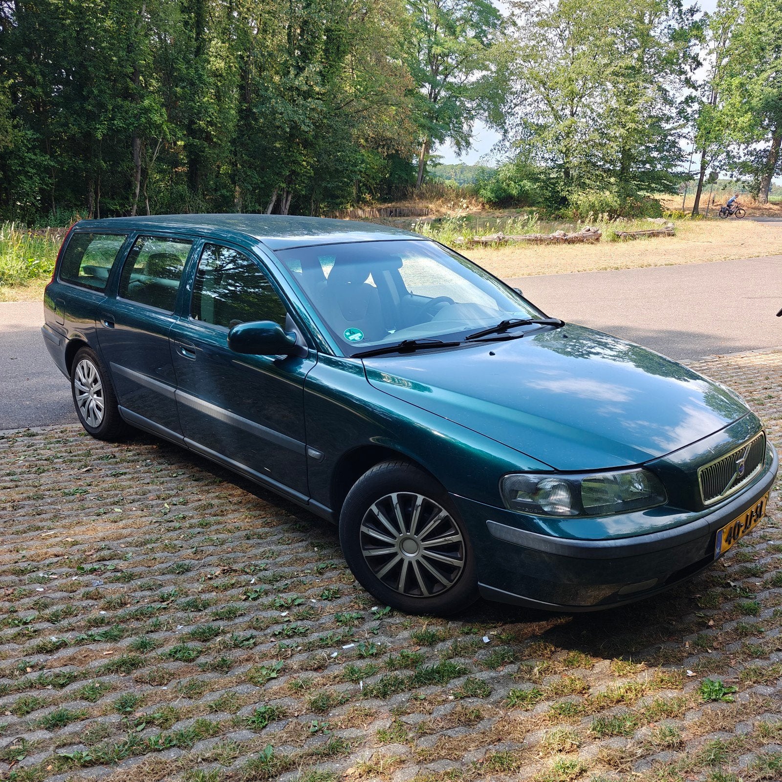 Volvo V70 2.4 140PK 2002 Groen APK 5-2027, V70, Particulier, 1531 kg, Groen