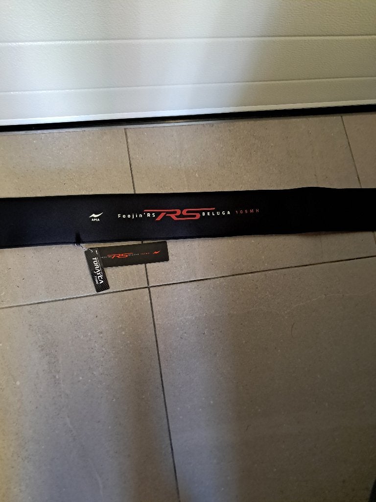Zeebaarshengel Apia Foojin'RS Beluga 105MH, Ophalen, Zo goed als nieuw, Werphengel