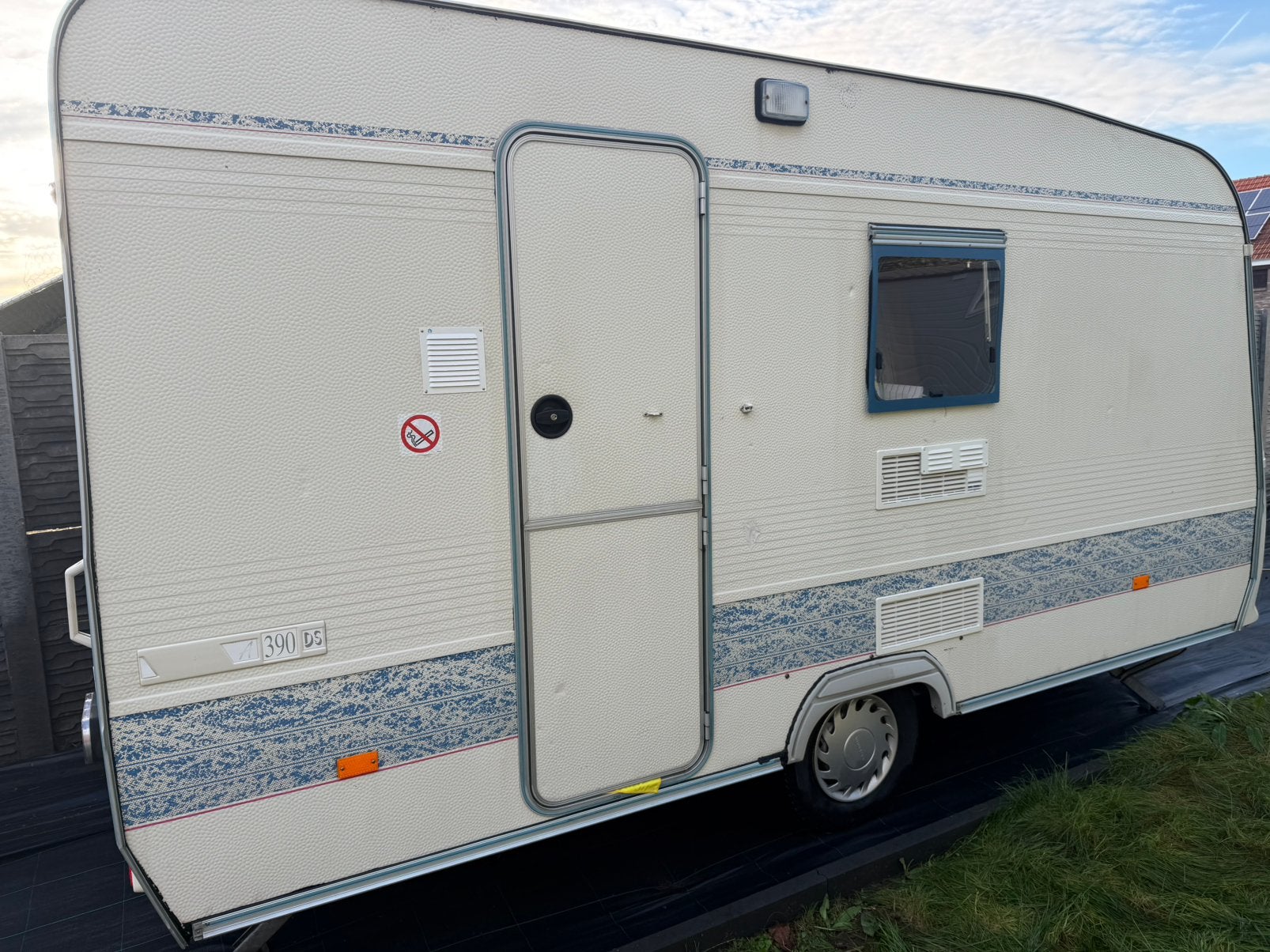 Caravane, Andrea 3,90 m, Entreprise