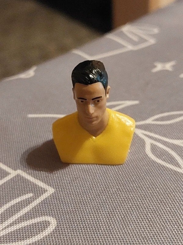 Voetbalfiguurtje / Nacer Chadli / Carrefour, Verzamelen, Sportartikelen en Voetbal, Ophalen of Verzenden, Zo goed als nieuw, Beeldje of Poppetje