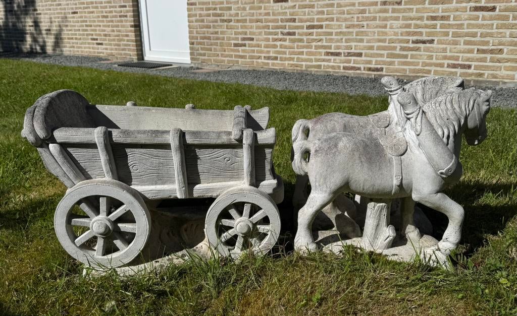 Twee paarden met kar., Ophalen, Gebruikt, Steen, Dierenbeeld