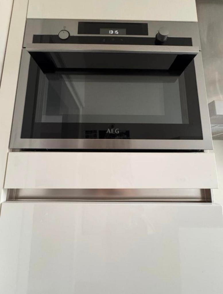 ✨RECHTE HOOGGLANS KEUKEN 318CM+APPARATUUR✨, Huis en Inrichting, Wit, Enkelwandige keuken, Ophalen of Verzenden, Zo goed als nieuw