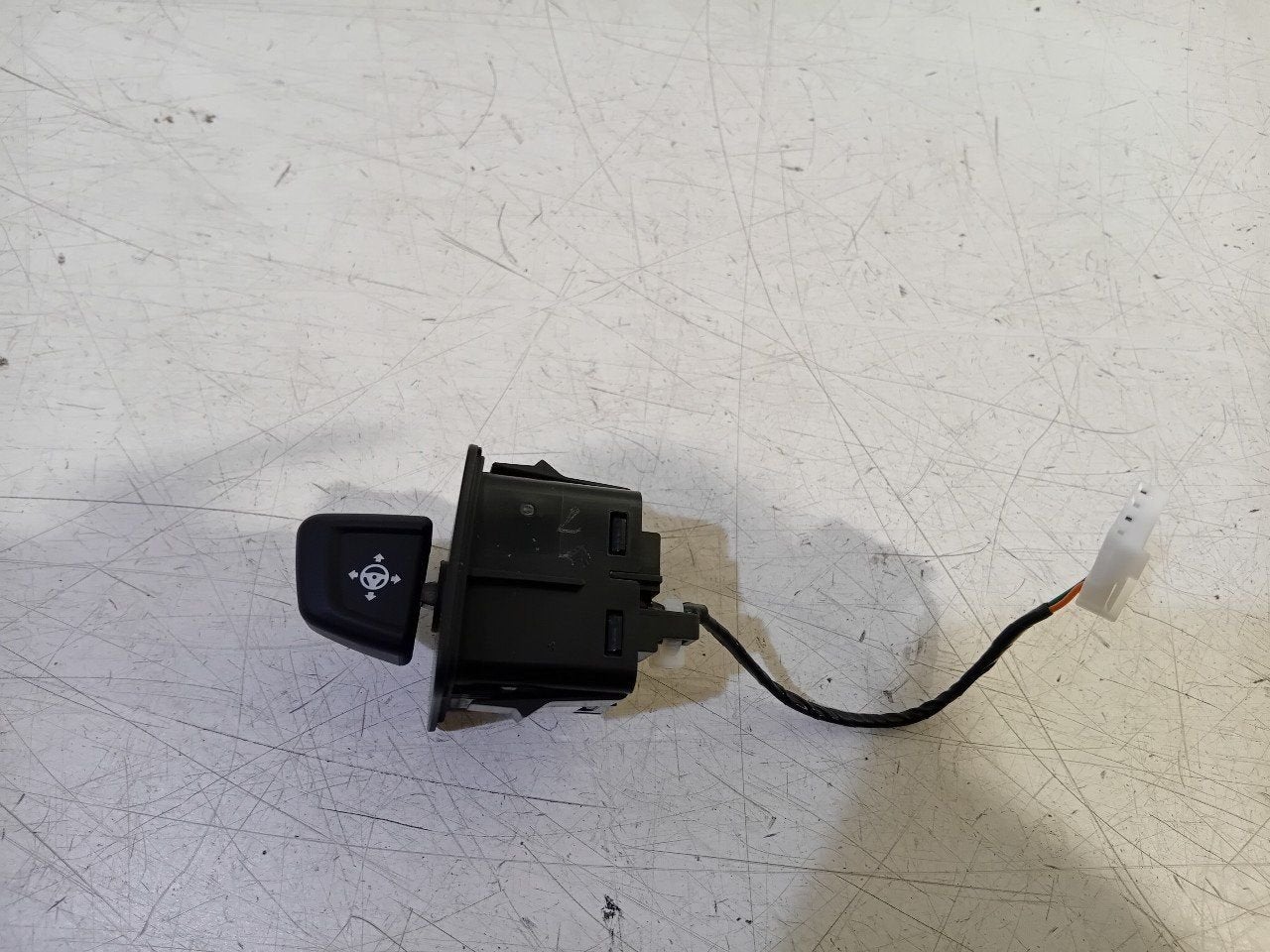 Schakelaar hoogteregeling BMW iX, Onderdelen@venauto.nl, Van der Ven Autorecycling B.V., Gebruikt, Ettenseweg 76, 4706 PB Roosendaal, The Netherlands