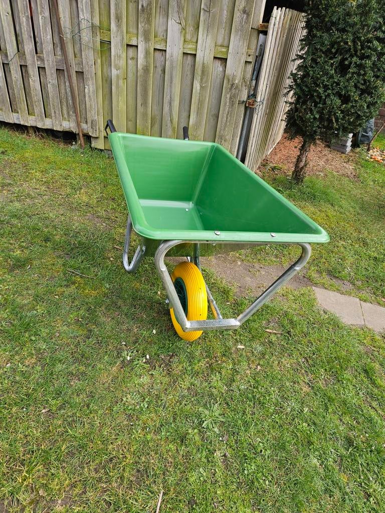 Landbouwkruiwagen met 1 antilekband in Houthalen Nieuwe 190L, Tuin en Terras, Kruiwagens, Ophalen
