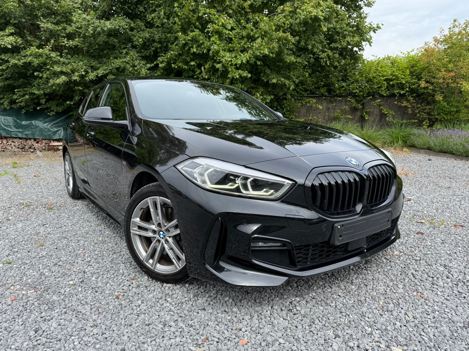 BMW 116i automaat full M-pakket, Auto's, BMW, 1 Reeks, 4 cilinders, Leder en Stof, Zwart
