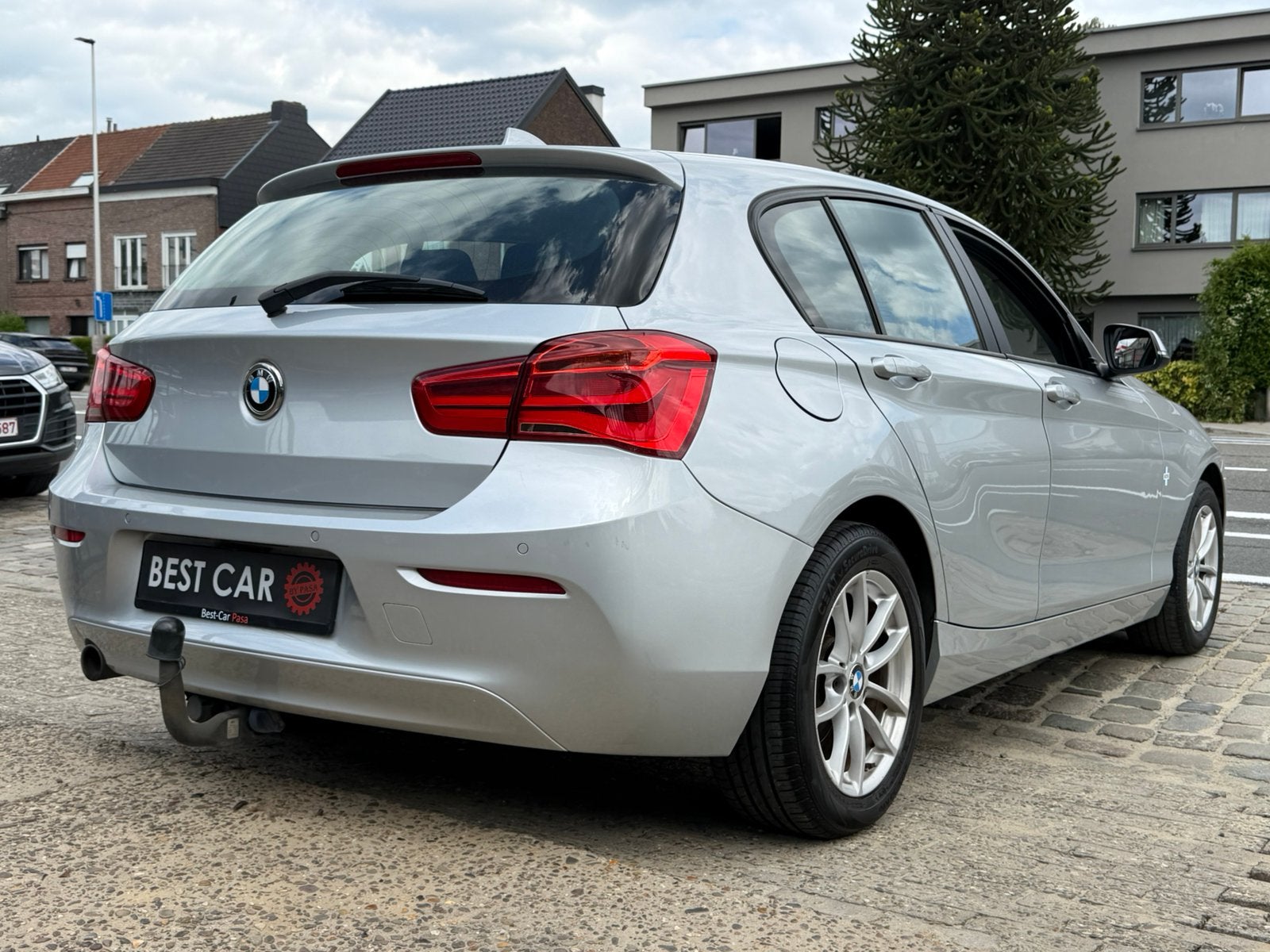 BMW 116dA * AutoMaat * Euro6b, Auto's, BMW, Automaat, Bedrijf, 3 cilinders, https://public.car-pass.be/vhr/beb77074-ebcf-46df-b17a-c929226edd19