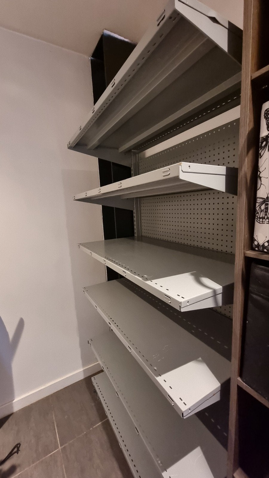 ijzeren rek ,rekken, kast, Ophalen