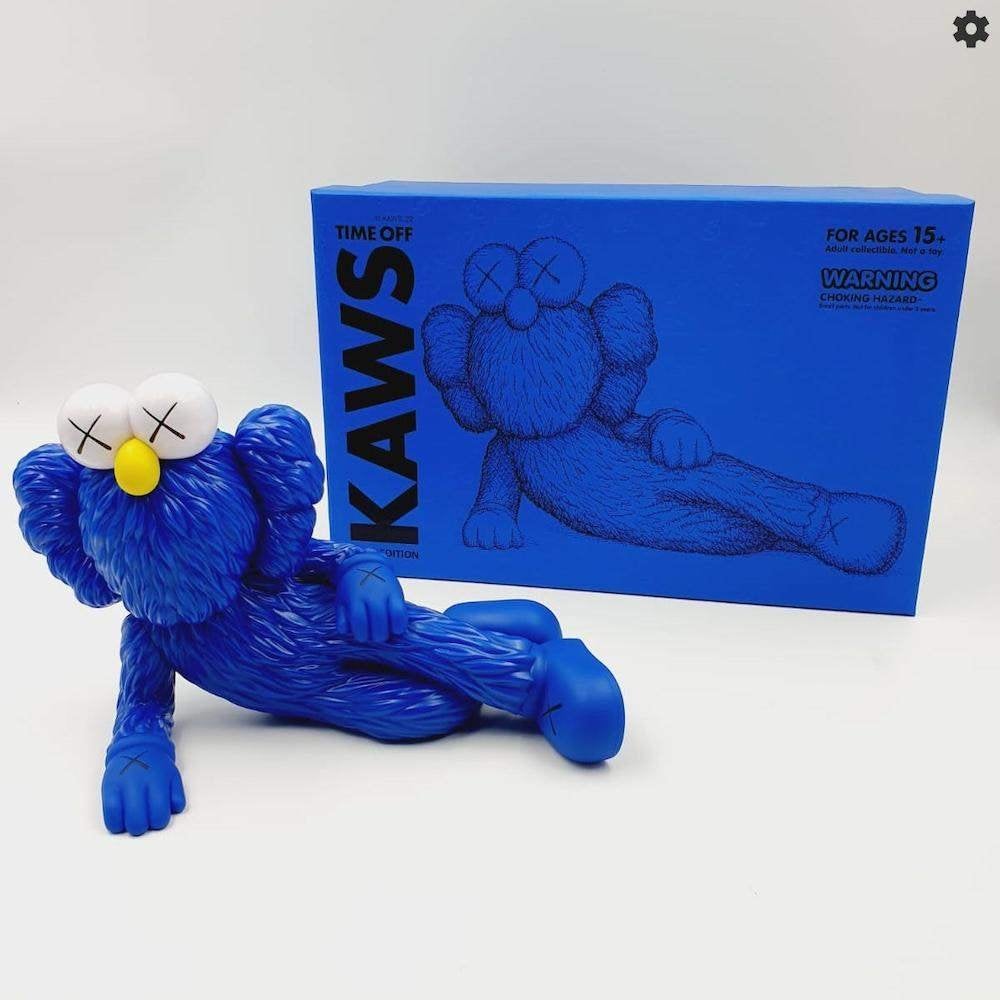 KAWS Time Off Vinyl “Blue” Figure – Limited Edition, Antiquités & Art, Enlèvement ou Envoi, Poupée/figurine, Bleu, Plastique