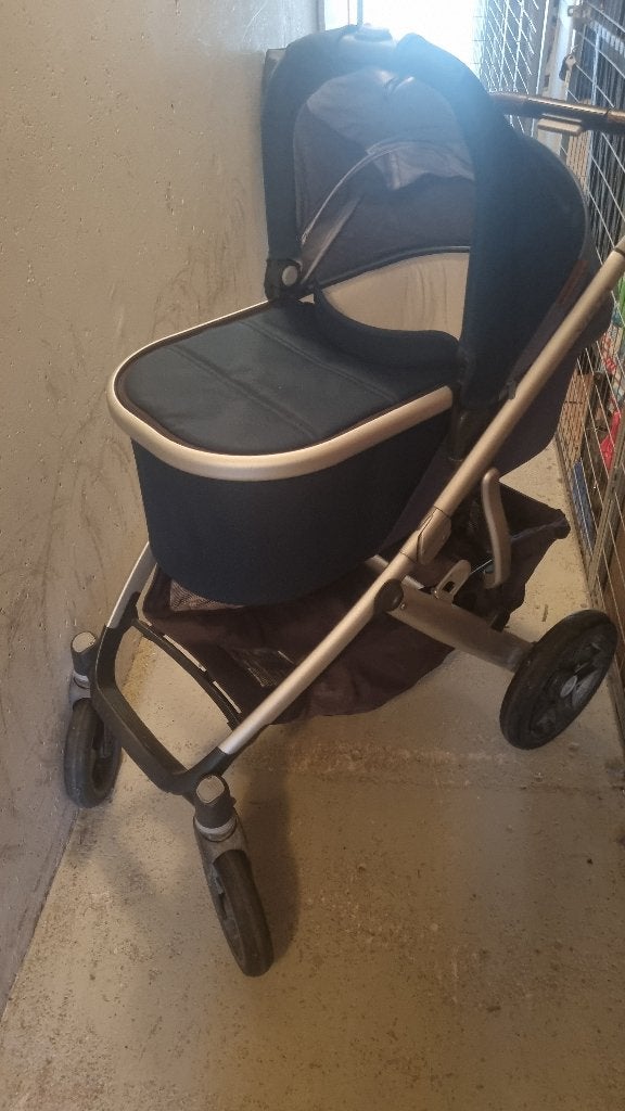 UPPAbaby Vista V2 Duo / Sibling Stroller + Winter Footmuff, Kinderen en Baby's, Gebruikt, Met reiswieg, Ophalen, Kinderwagen