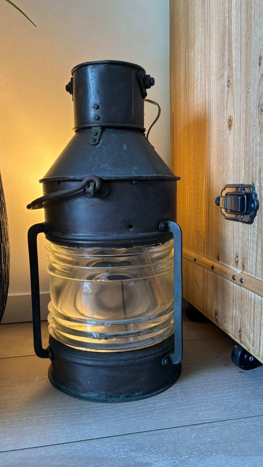 Météorite de lanterne de navire en cuivre antique, Enlèvement